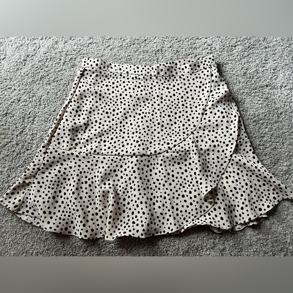Miami Beige and Black Polka Dot Skirt//Size Small